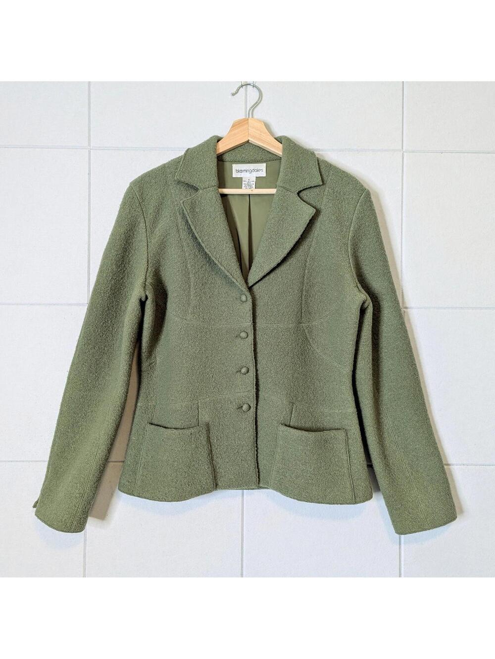 Vintage Bloomingdale’s 100% wool boucle blazer cardigan jacket